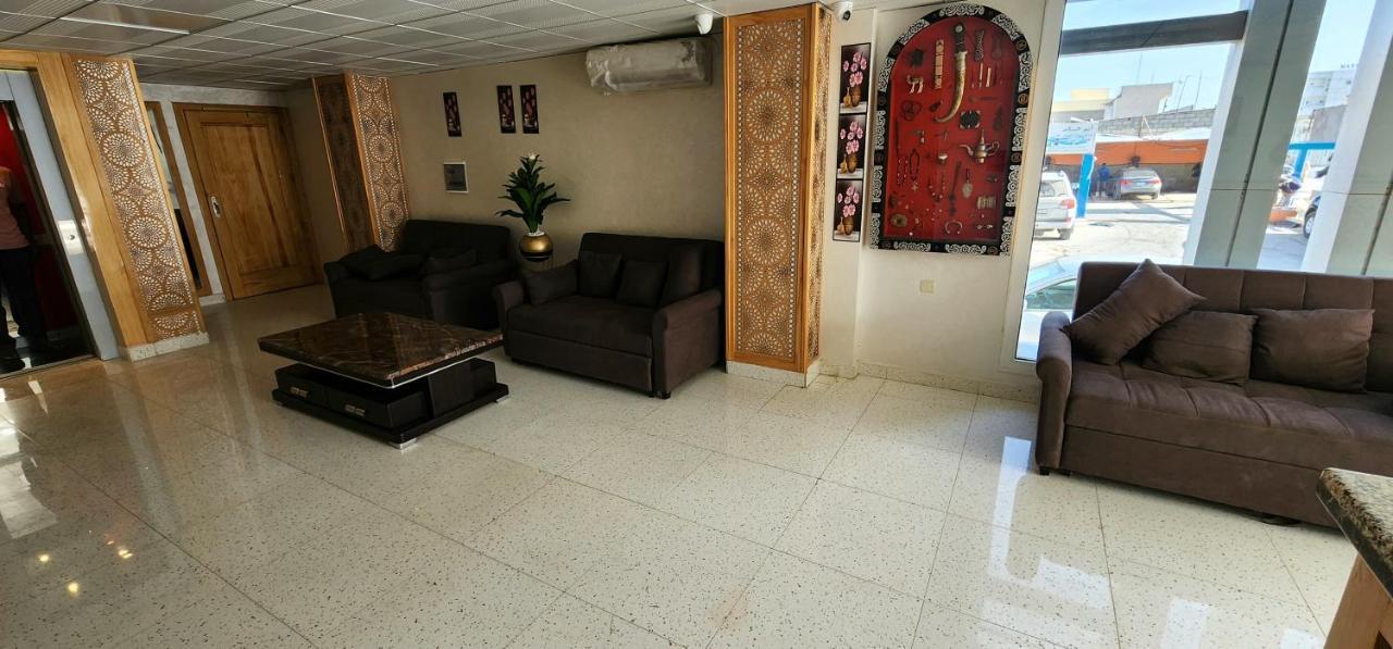 Hotel Le Bon Choix นูอาดิบู ภายนอก รูปภาพ