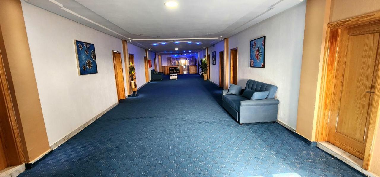 Hotel Le Bon Choix นูอาดิบู ภายนอก รูปภาพ